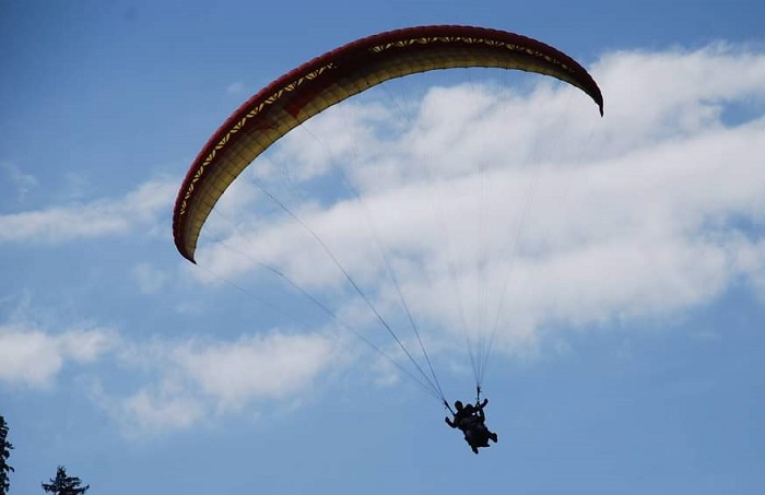 paragliding in dobhi kullu manali